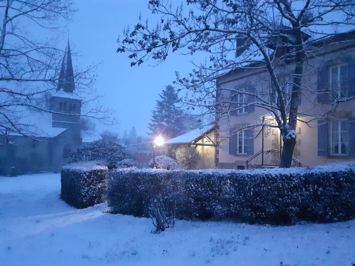 Le Gite De L Andarge Verneuil  Exterior foto